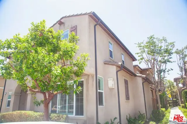 9135 S Cullen Way, Inglewood, CA 90305 - #2
