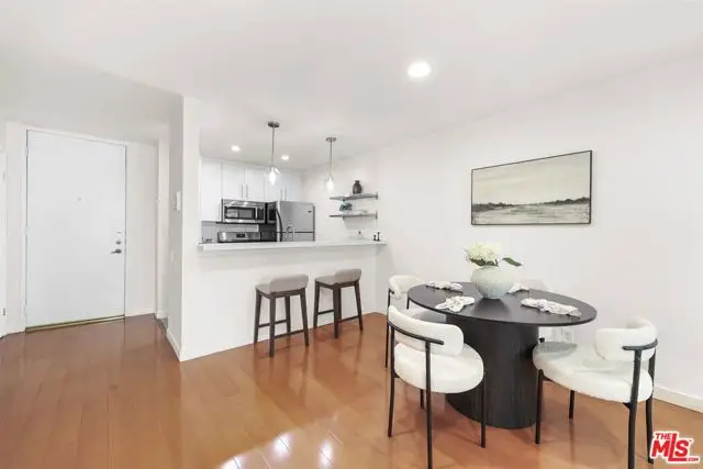 532 N Rossmore Avenue #203, Los Angeles, CA 90004 - #3