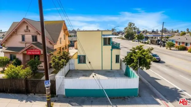 2200 S Normandie Avenue, Los Angeles, CA 90007 - #3
