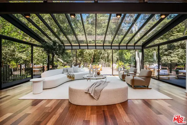 681 Brooktree Road, Santa Monica, CA 90402