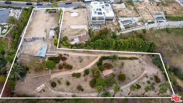 955 Enchanted Way, Pacific Palisades (los Angeles), CA 90272
