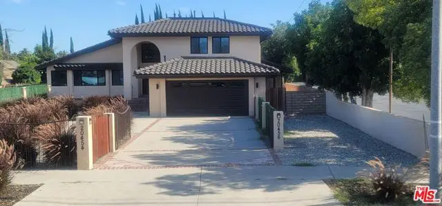 20456 W Strathern Street, Winnetka, CA 91306 - #2
