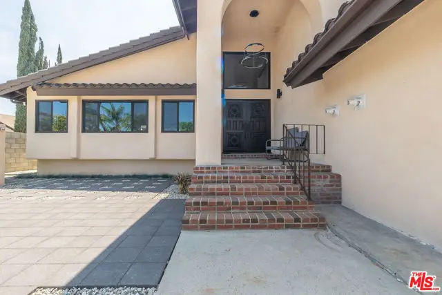 20456 W Strathern Street, Winnetka, CA 91306 - #3