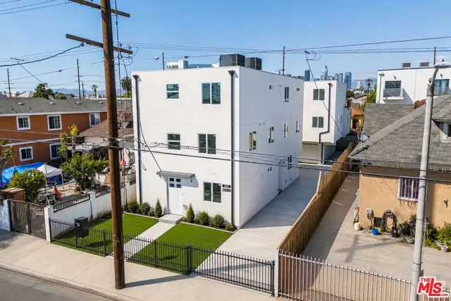423 E 31st Street, Los Angeles, CA 90011 - #1