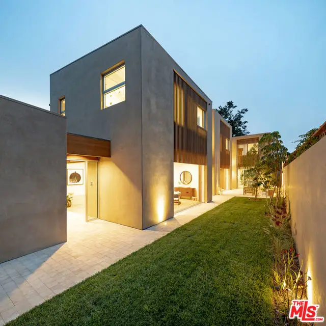 2132 Walnut Avenue, Venice, CA 90291 - #1