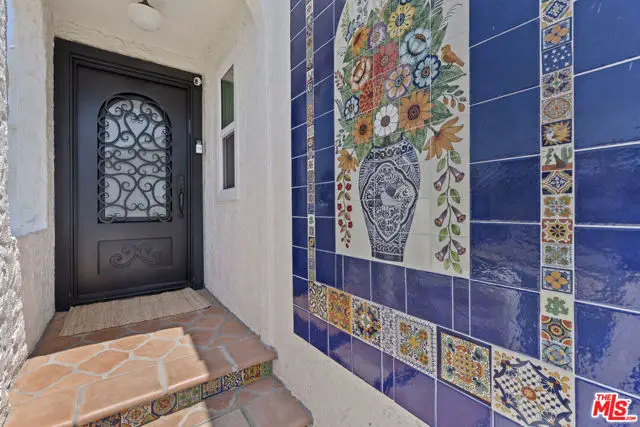 1236 S Mullen Avenue, Los Angeles, CA 90019 - #3