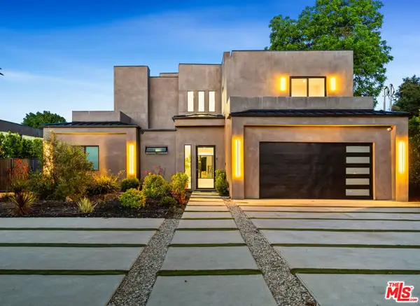 5826 Corbin Avenue, Tarzana (los Angeles), CA 91356