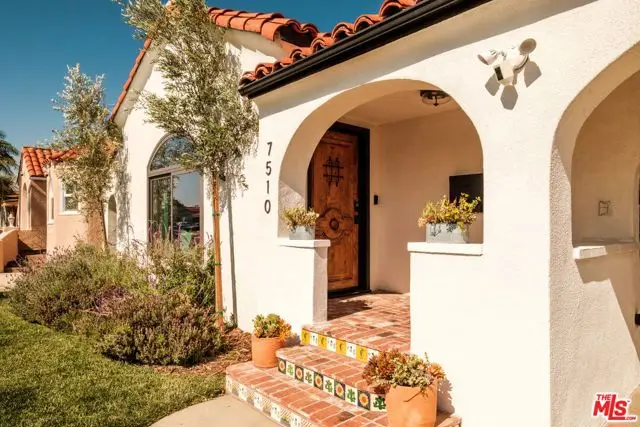 7510 S Harvard Boulevard, Los Angeles, CA 90047 - #2