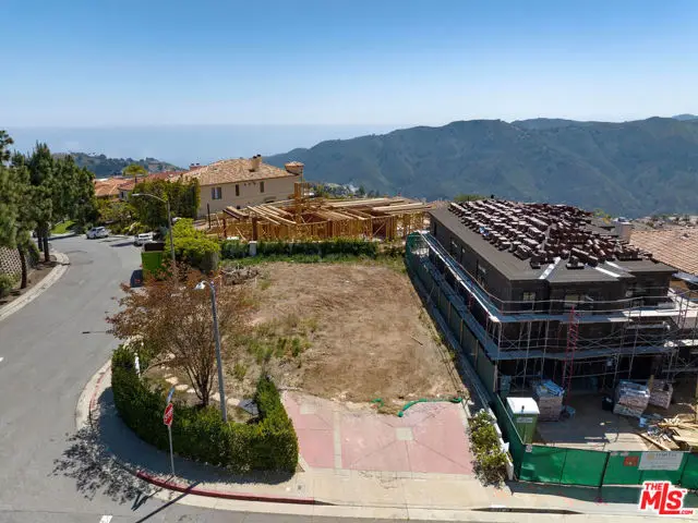 1588 Chastain, Pacific Palisades, CA 90272 - #1