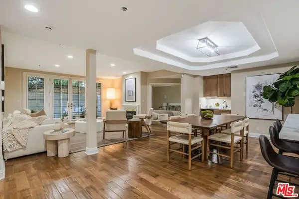 575 S Barrington Avenue #107, Los Angeles, CA 90049