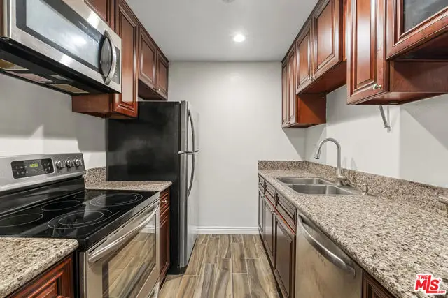 525 S Ardmore Avenue #107, Los Angeles, CA 90020 - #3