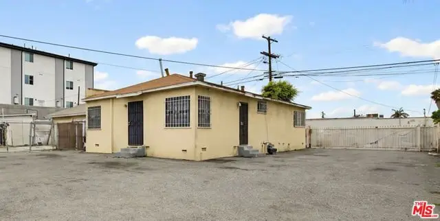10025 S Western Avenue, Los Angeles, CA 90047 - #2