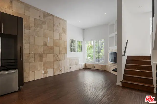 8740 Wonderland Avenue, Los Angeles, CA 90046 - #3