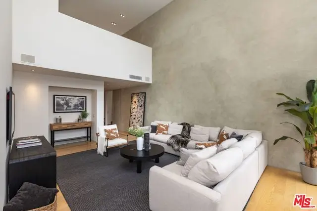 1271 Granville Avenue #401, Los Angeles, CA 90025 - #3