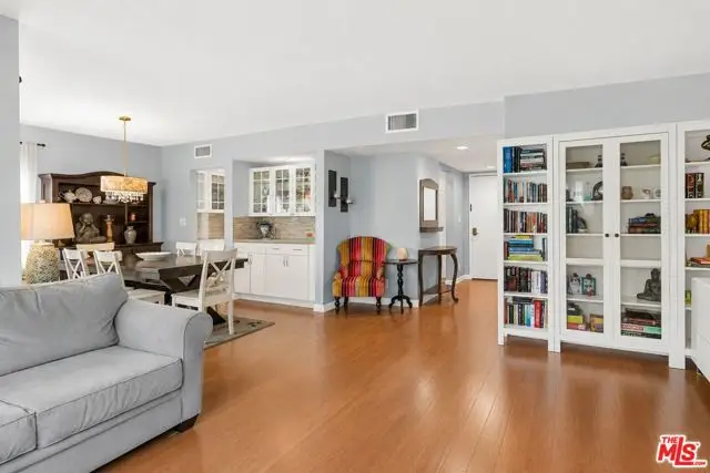 441 E San Jose Avenue #209, Burbank, CA 91501 - #2