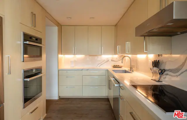 818 N Doheny Drive #1107, West Hollywood, CA 90069 - #3