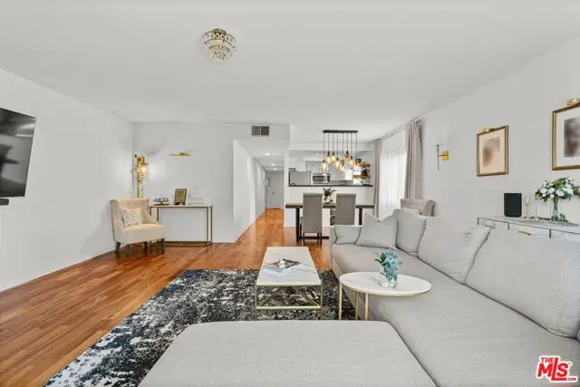 11907 Darlington Avenue #101, Los Angeles, CA 90049 - #3
