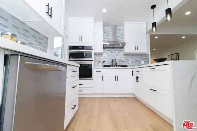 4068 Sutro Avenue, Los Angeles, CA 90008 - #3