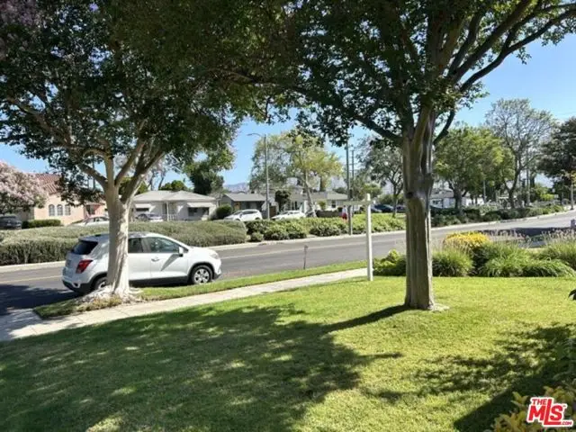 2514 W Chandler Boulevard, Burbank, CA 91505 - #3