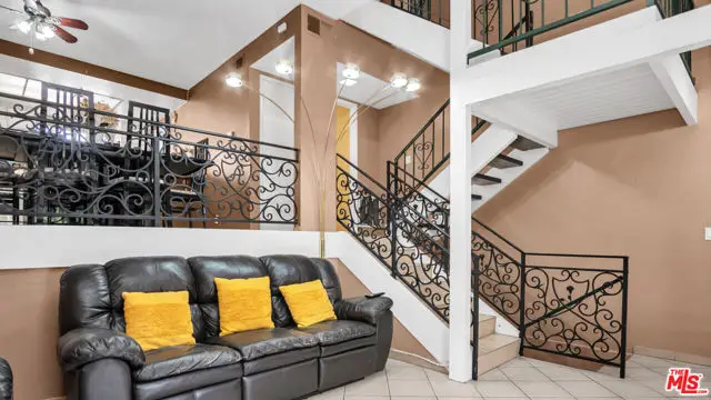 13567 Valerio Street #C, Van Nuys, CA 91405 - #2