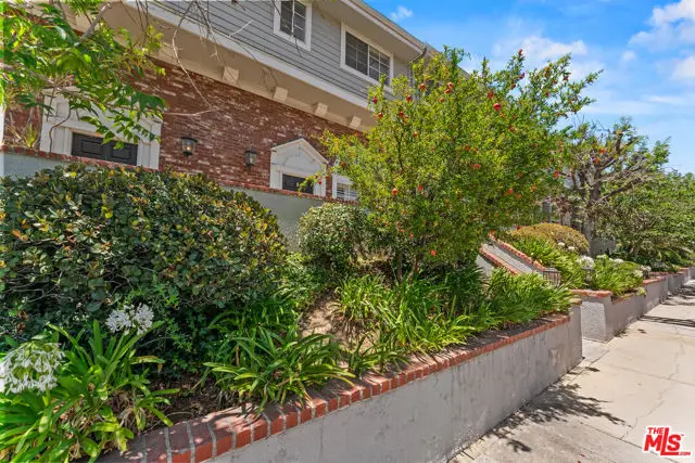 8741 Darby Avenue #2, Northridge, CA 91325 - #1