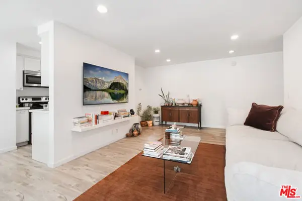 525 N Sycamore Avenue #301, Los Angeles, CA 90036