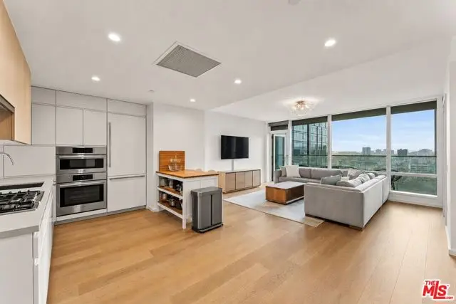 877 Francisco Street #1716, Los Angeles, CA 90017 - #1