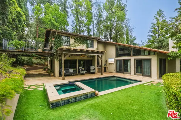 17431 Sumiya Drive, Encino (los Angeles), CA 91316