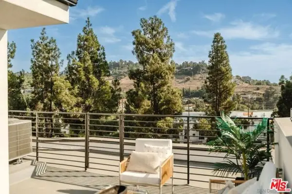 3868 N Riley Lane, Los Angeles, CA 90065