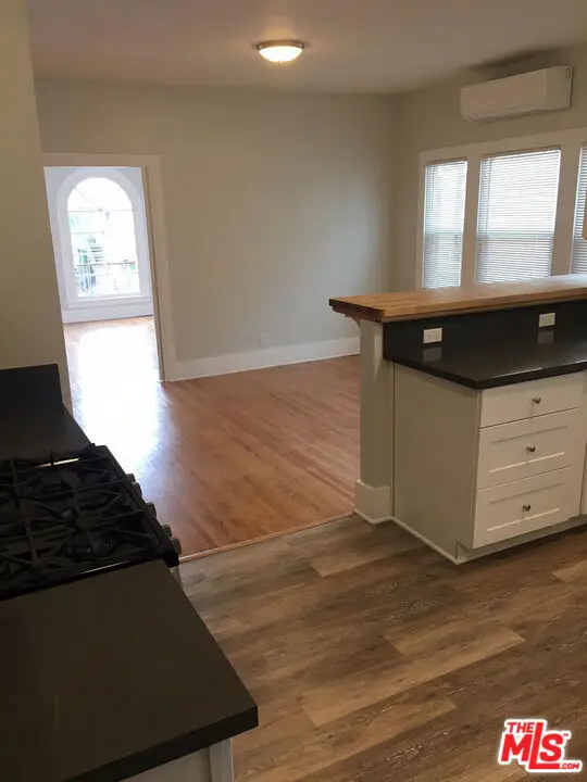1504 S Bronson Avenue, Los Angeles, CA 90019 - #3