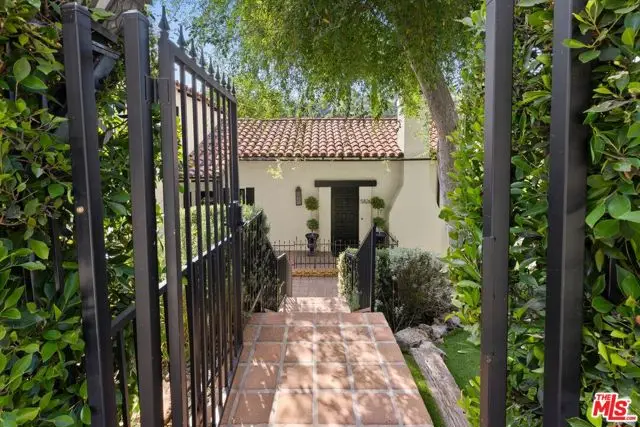 5826 Tuxedo Terrace, Los Angeles, CA 90068 - #3