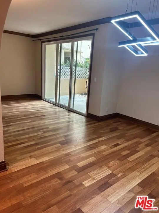 14569 Benefit Street #102, Sherman Oaks, CA 91403 - #3