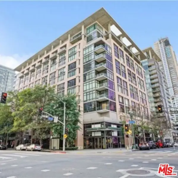 1111 S Grand Avenue #804, Los Angeles, CA 90015