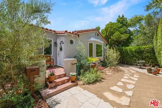 8718 Cadillac Avenue, Los Angeles, CA 90034 - #3