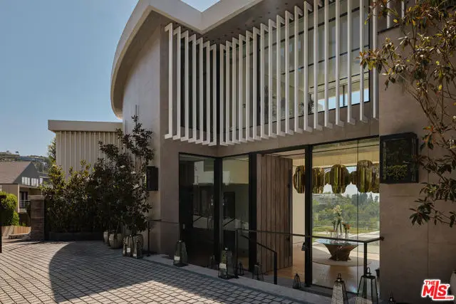 9330 Flicker Way, Los Angeles, CA 90069 - #3