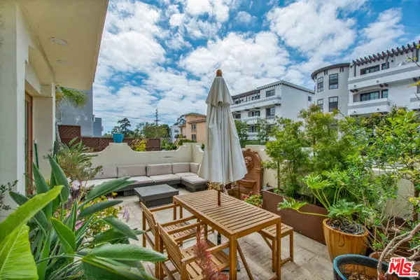 11838 Kiowa Avenue #101, Los Angeles, CA 90049