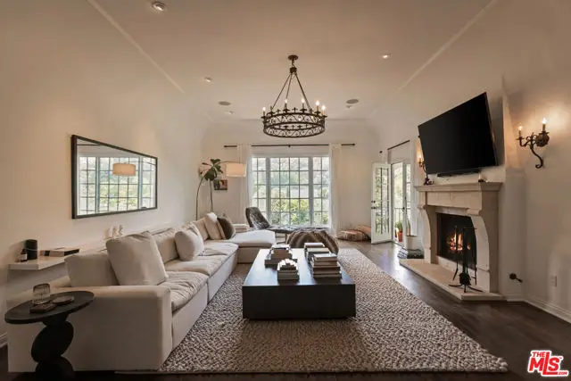 3145 La Suvida Drive, Los Angeles, CA 90068 - #1