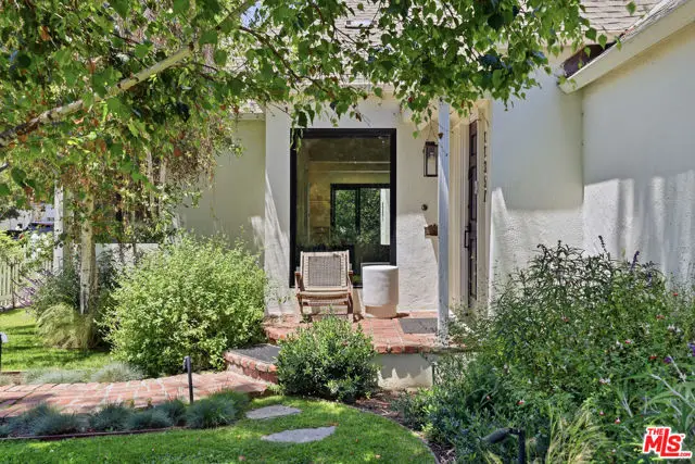 11357 Aqua Vista Street, Studio City, CA 91602 - #3