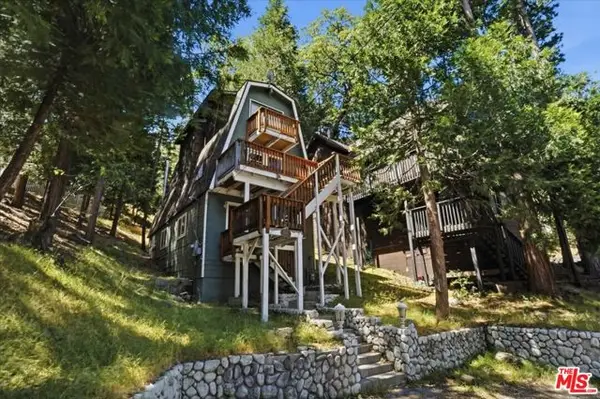 27071 Overlook Lane, Lake Arrowhead, CA 92352