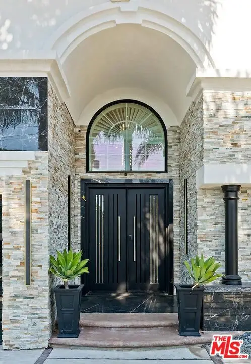 5170 Gloria Avenue, Encino, CA 91436 - #3