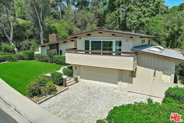 4117 Ellenita Avenue, Tarzana, CA 91356 - #2