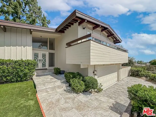 4117 Ellenita Avenue, Tarzana, CA 91356 - #3