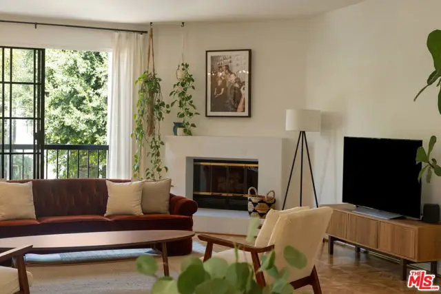 1539 Greenfield Avenue #102, Los Angeles, CA 90025 - #3