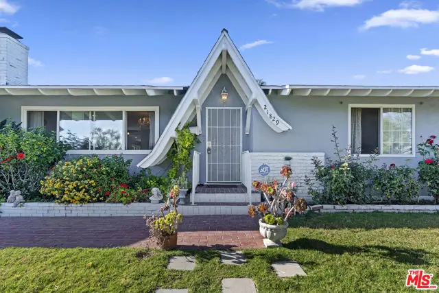 21829 Rodax Street, Canoga Park, CA 91304 - #3