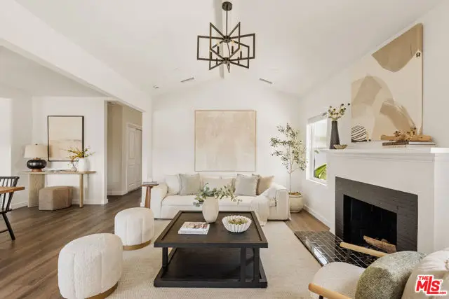 8421 Airlane Avenue, Los Angeles, CA 90045 - #1
