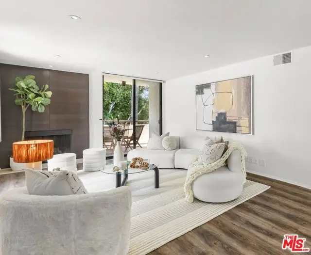 911 N Kings Road #321, West Hollywood, CA 90069 - #2