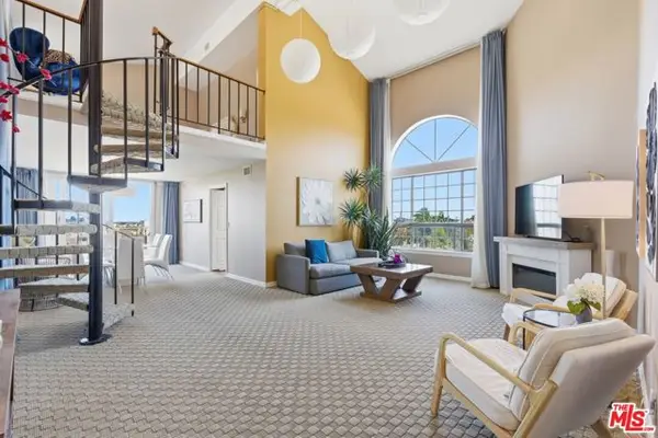 1457 Reeves Street #301, Los Angeles, CA 90035