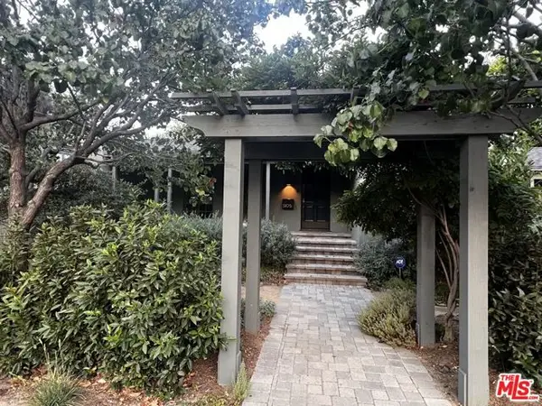 5105 Morella Avenue, Los Angeles, CA 91607