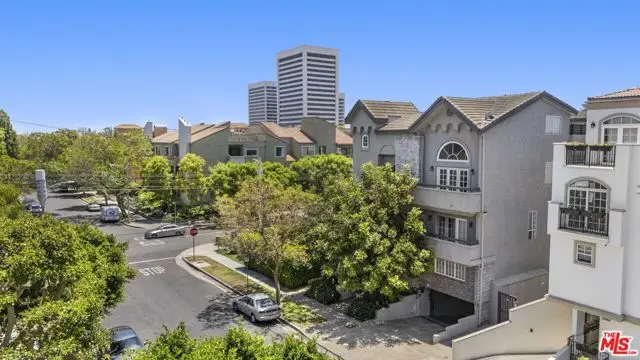1431 Camden Avenue #303, Los Angeles, CA 90025 - #3