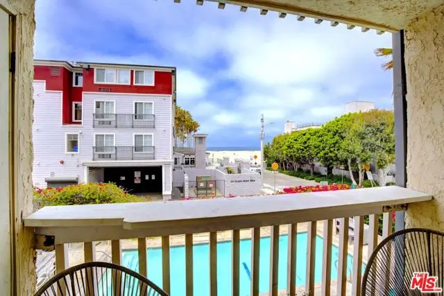 22 Navy Street #205, Venice, CA 90291 - #3